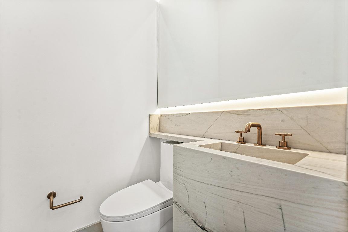 CAMBRIDGE PARK - Residential Lease