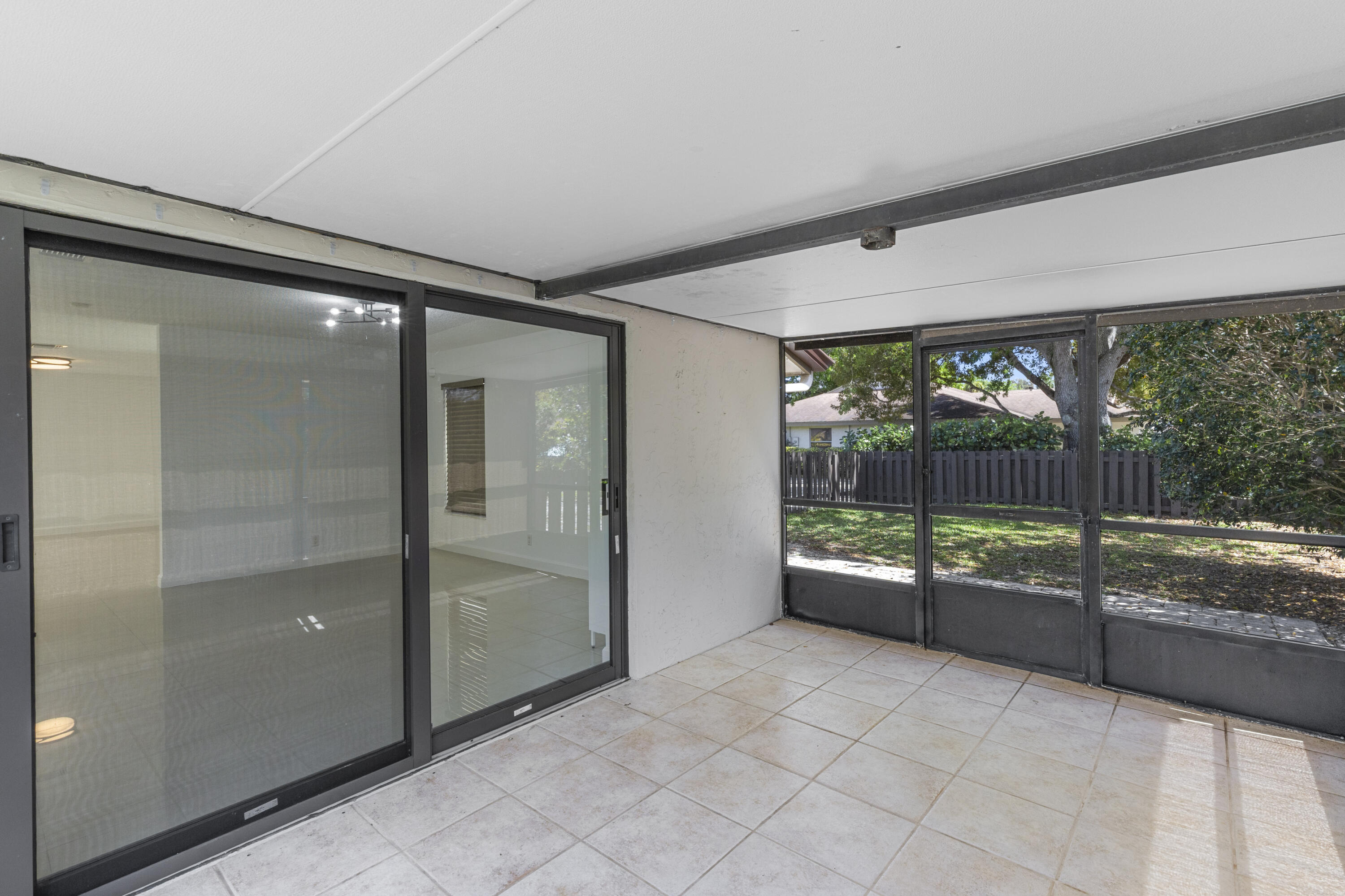 POLYNESIAN VILLAS - Residential