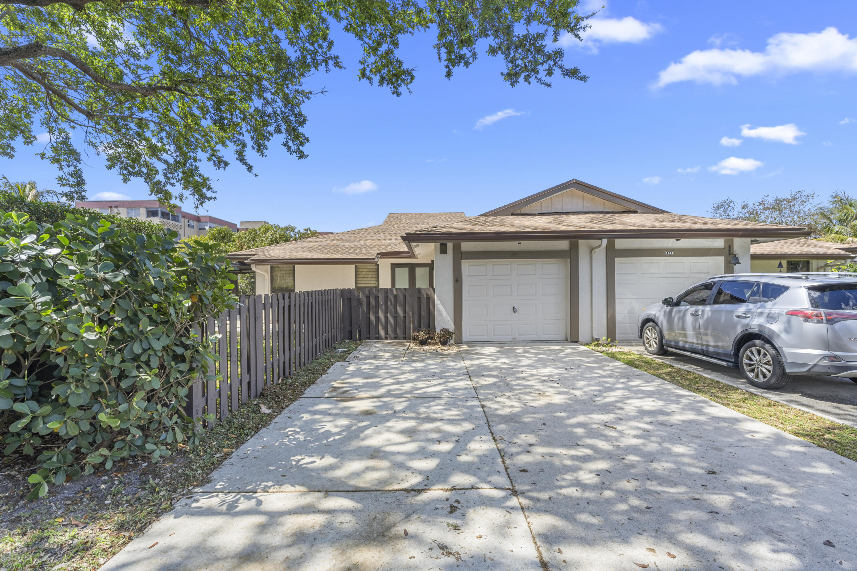 POLYNESIAN VILLAS - Residential