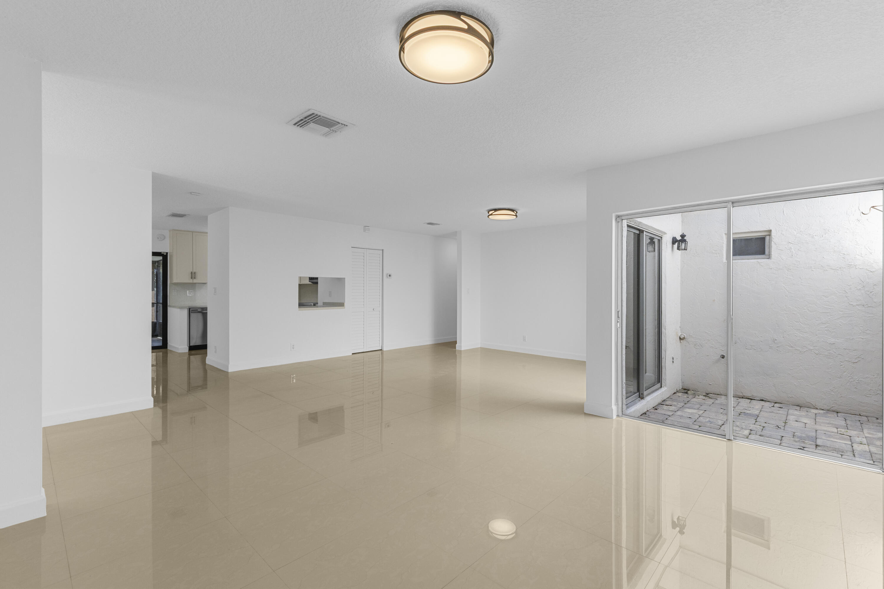 POLYNESIAN VILLAS - Residential