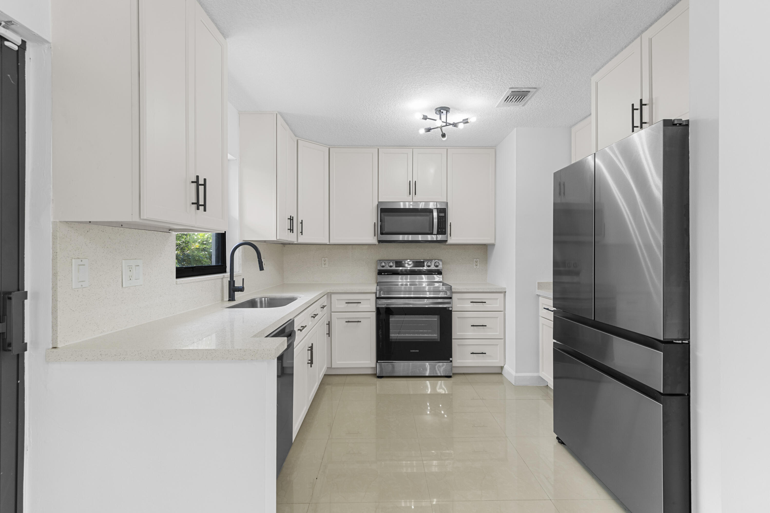 POLYNESIAN VILLAS - Residential