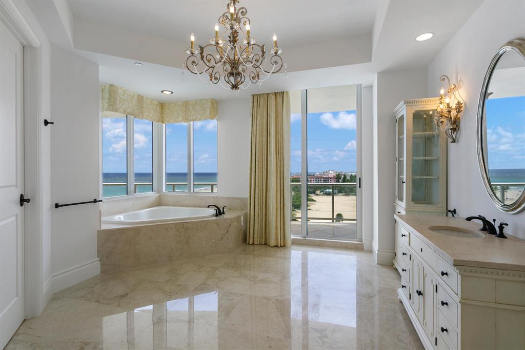 Ritz Carlton Residences - Residential