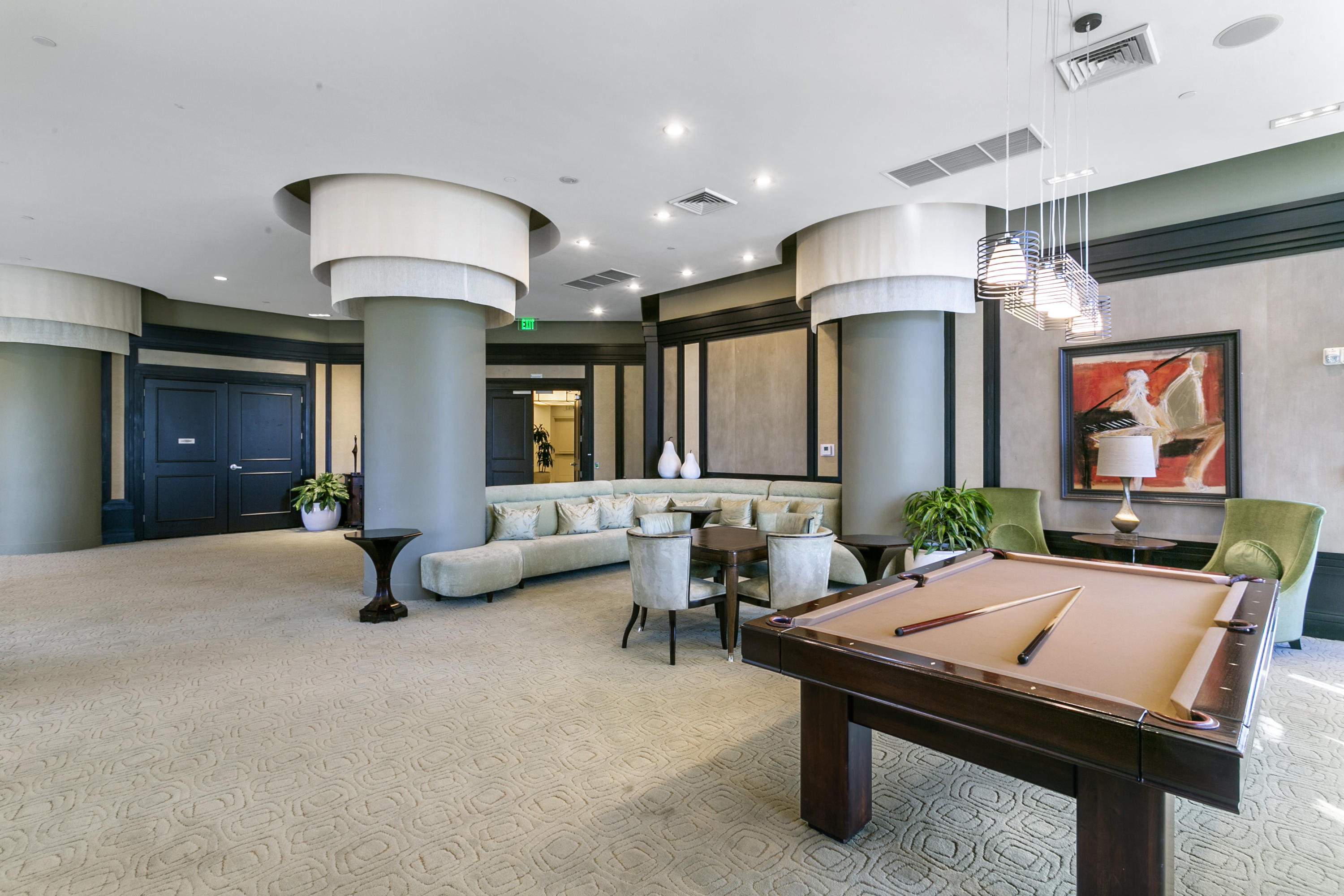 Ritz Carlton Residences - Residential