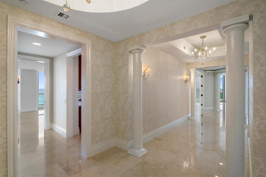 Ritz Carlton Residences - Residential