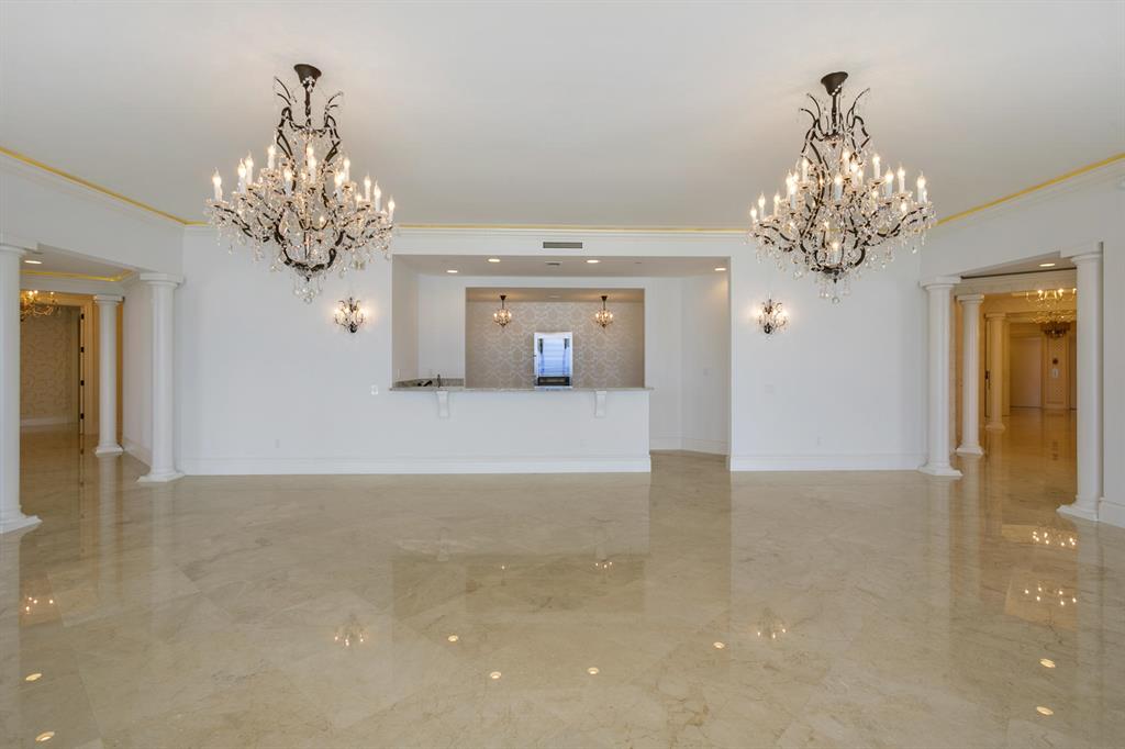 Ritz Carlton Residences - Residential