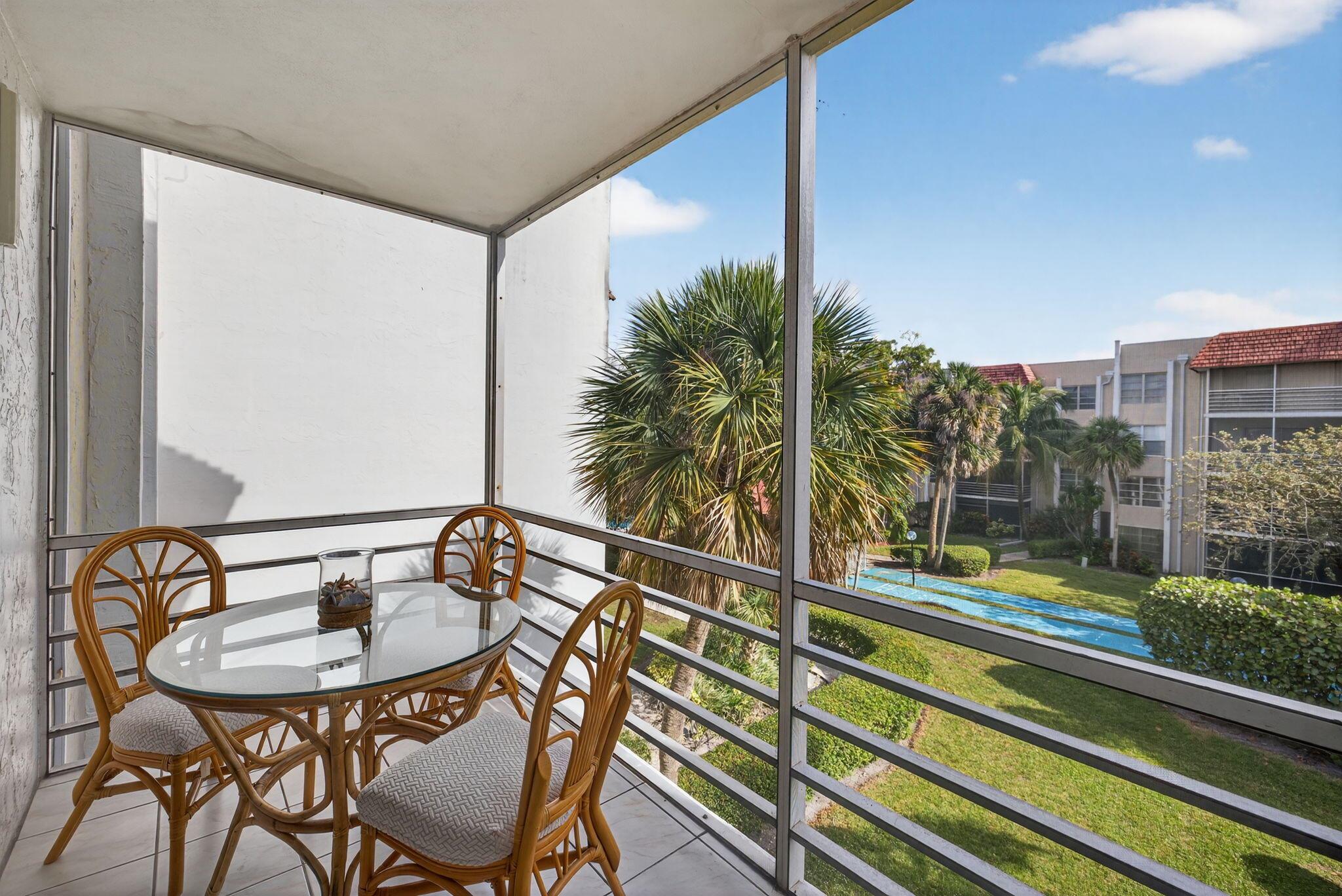 LAS VISTAS P-R IN INVERRA - Residential