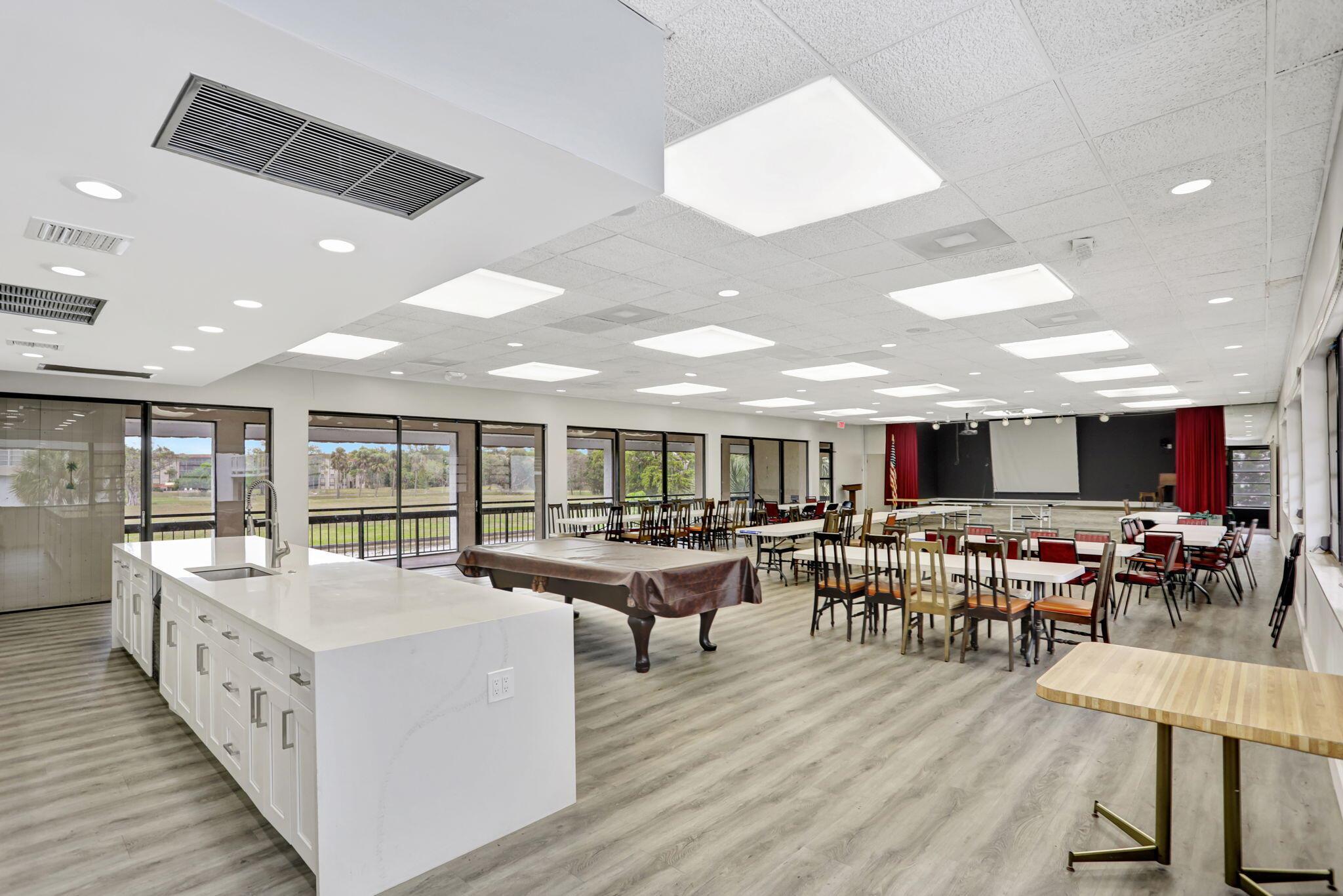 LAS VISTAS P-R IN INVERRA - Residential