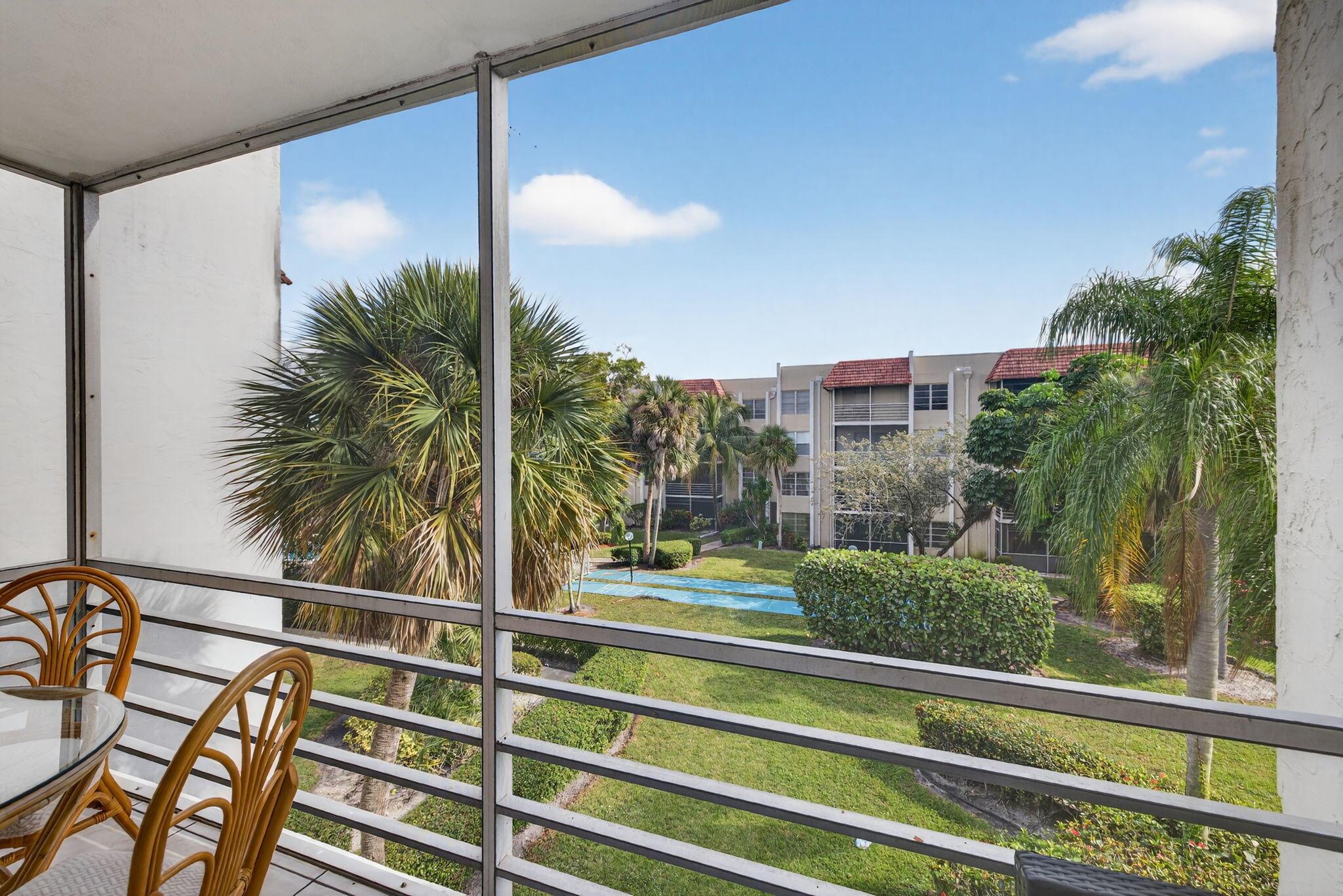 LAS VISTAS P-R IN INVERRA - Residential