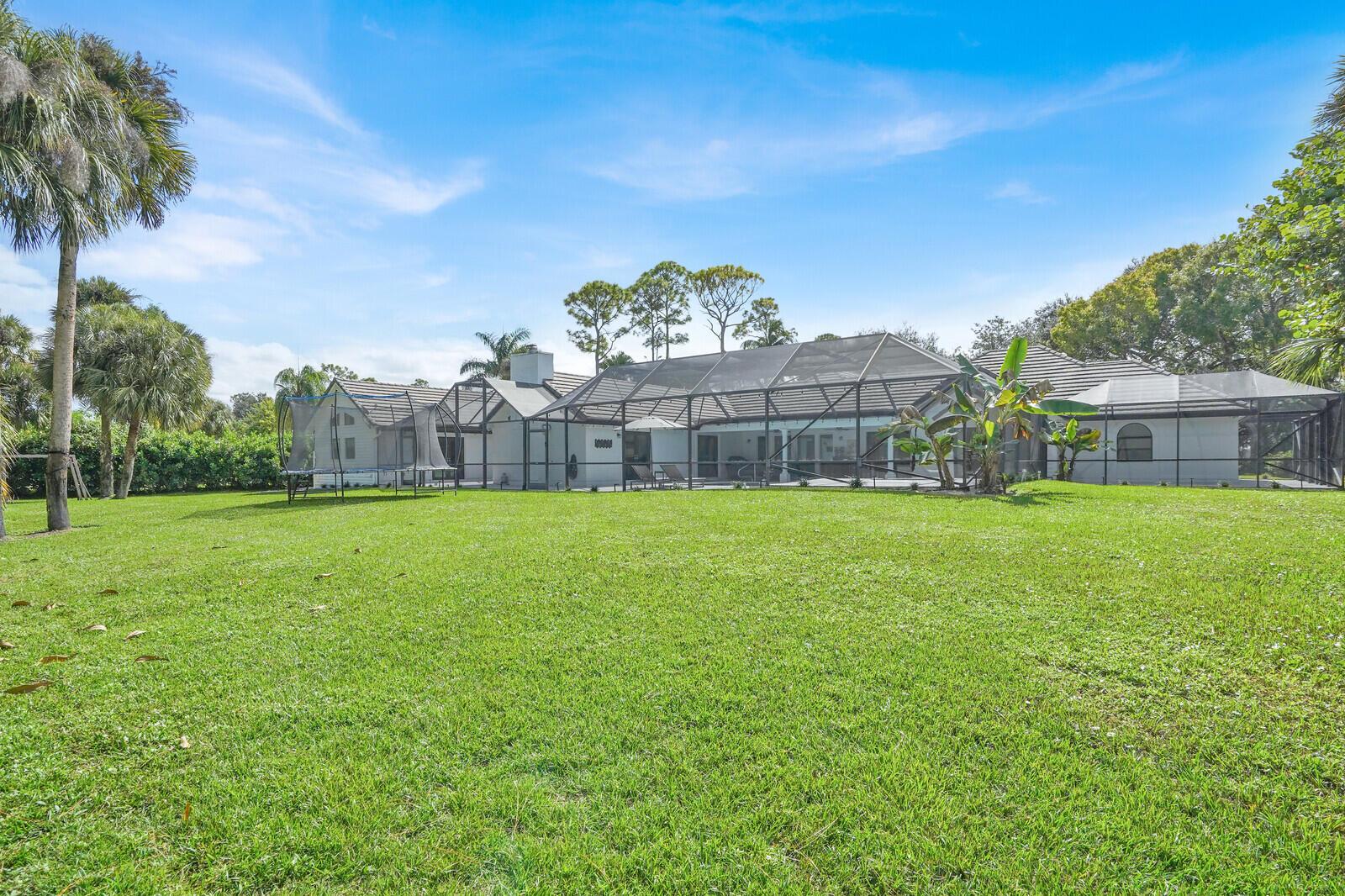 PINEWOOD OF WELLINGTON - Residential