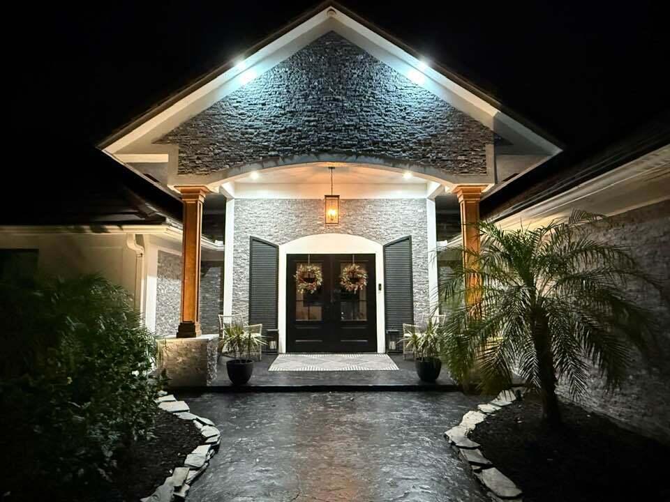 PINEWOOD OF WELLINGTON - Residential