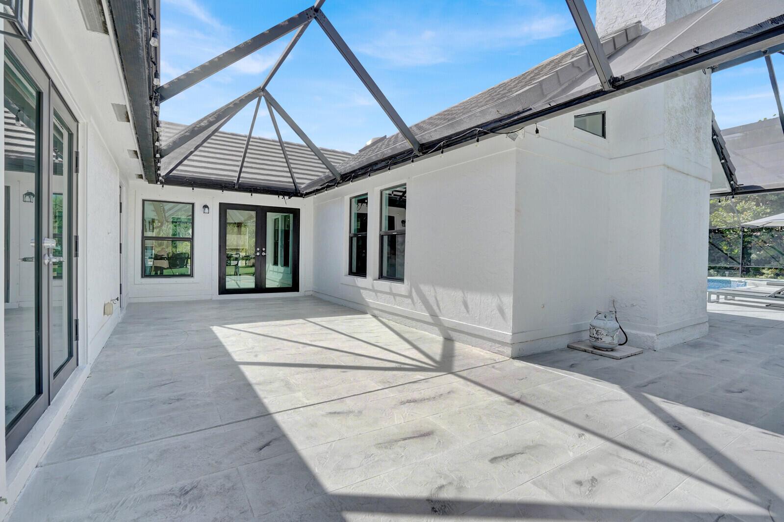 PINEWOOD OF WELLINGTON - Residential