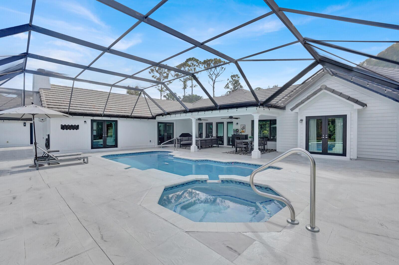 PINEWOOD OF WELLINGTON - Residential