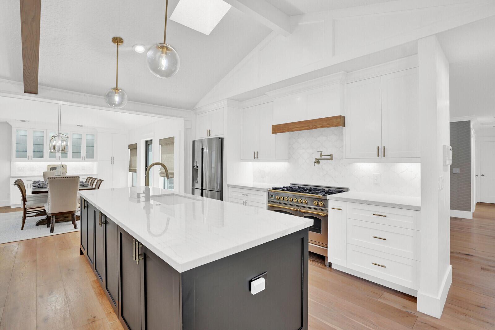 PINEWOOD OF WELLINGTON - Residential