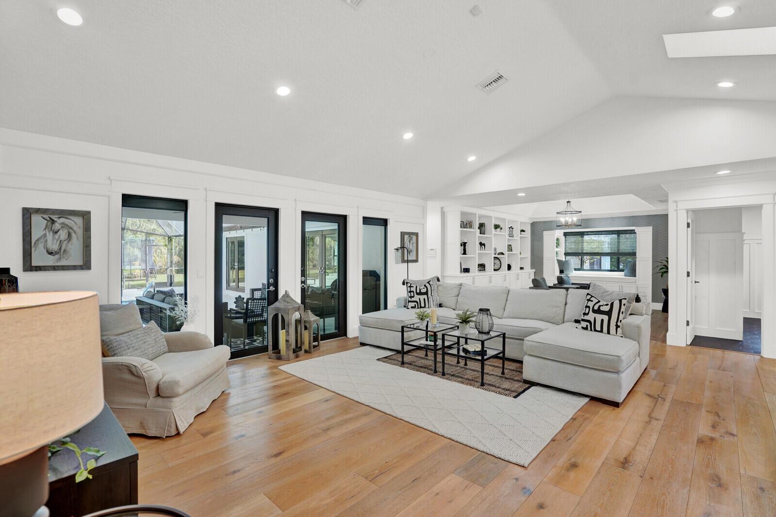 PINEWOOD OF WELLINGTON - Residential