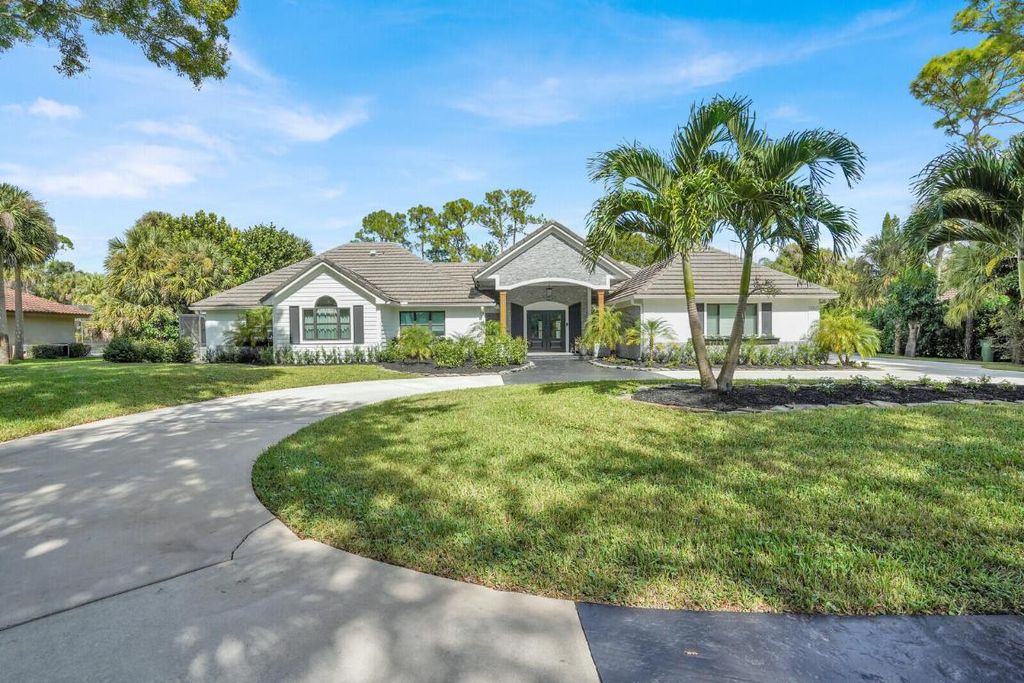 Photo of 13825 Greentree Trail, Wellington, FL 33414 (MLS # R11151363)