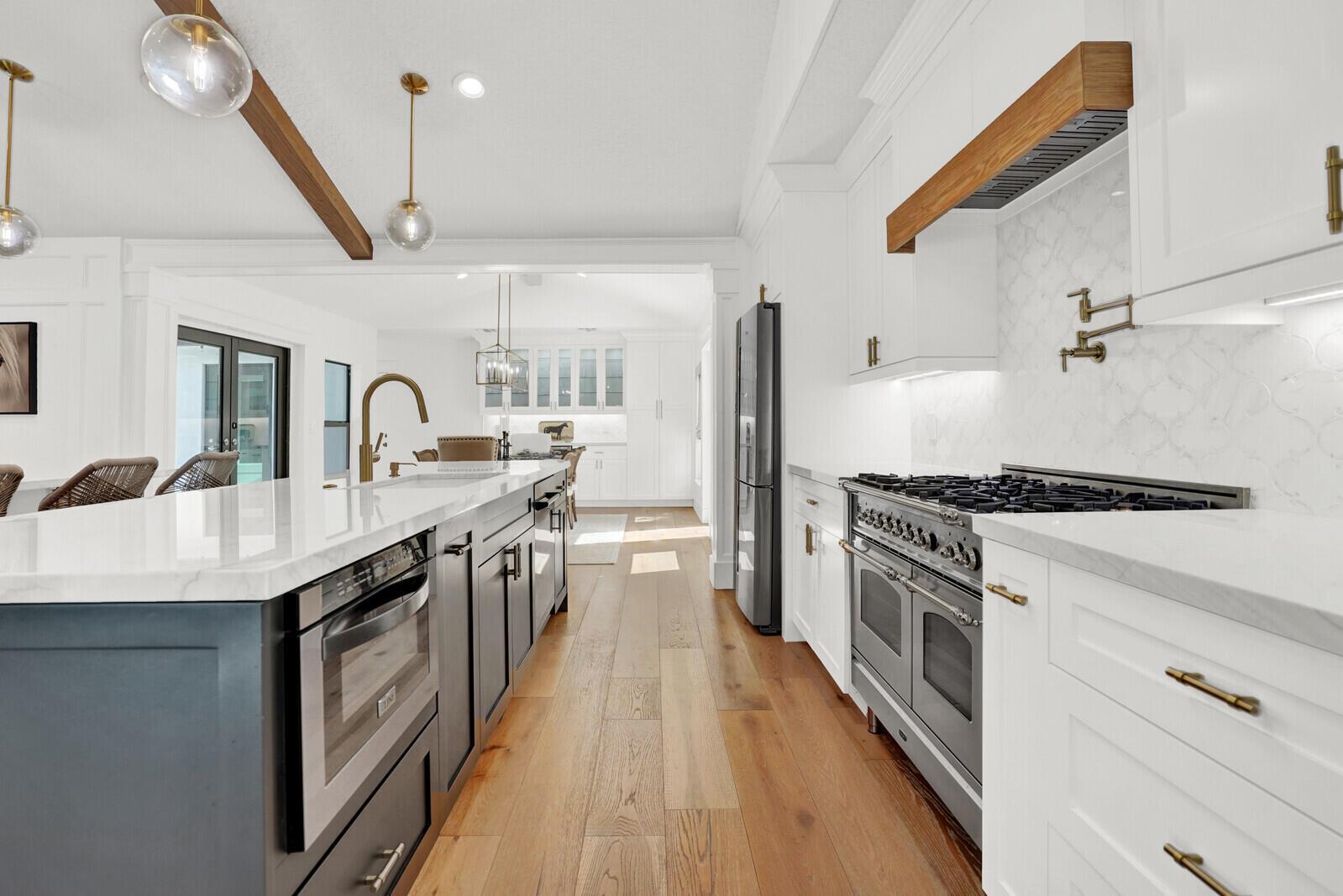 PINEWOOD OF WELLINGTON - Residential