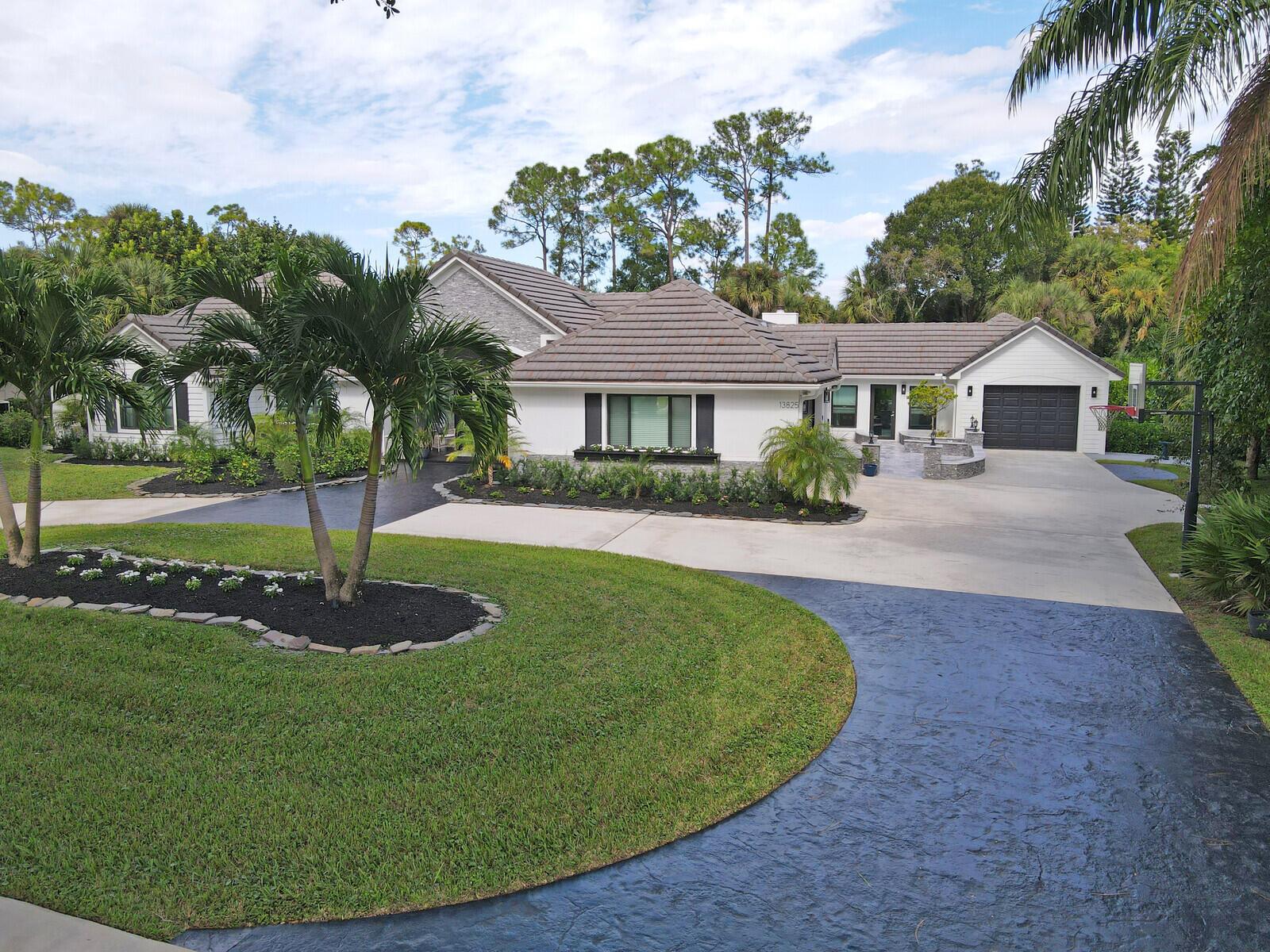 PINEWOOD OF WELLINGTON - Residential