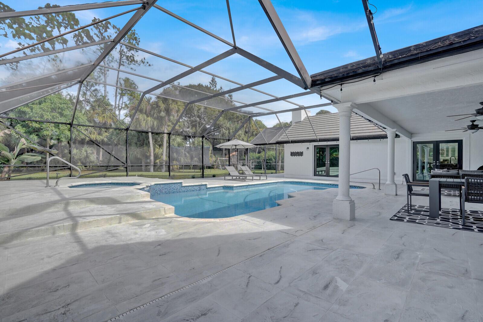 PINEWOOD OF WELLINGTON - Residential