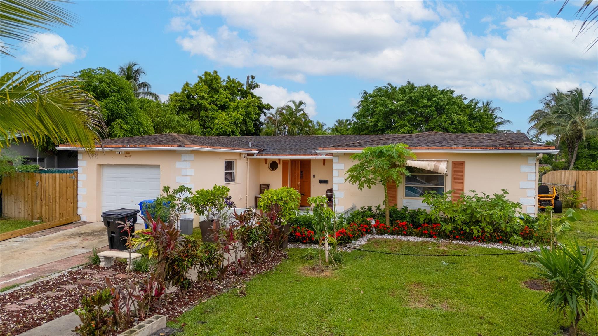 970 SW 67th Ave