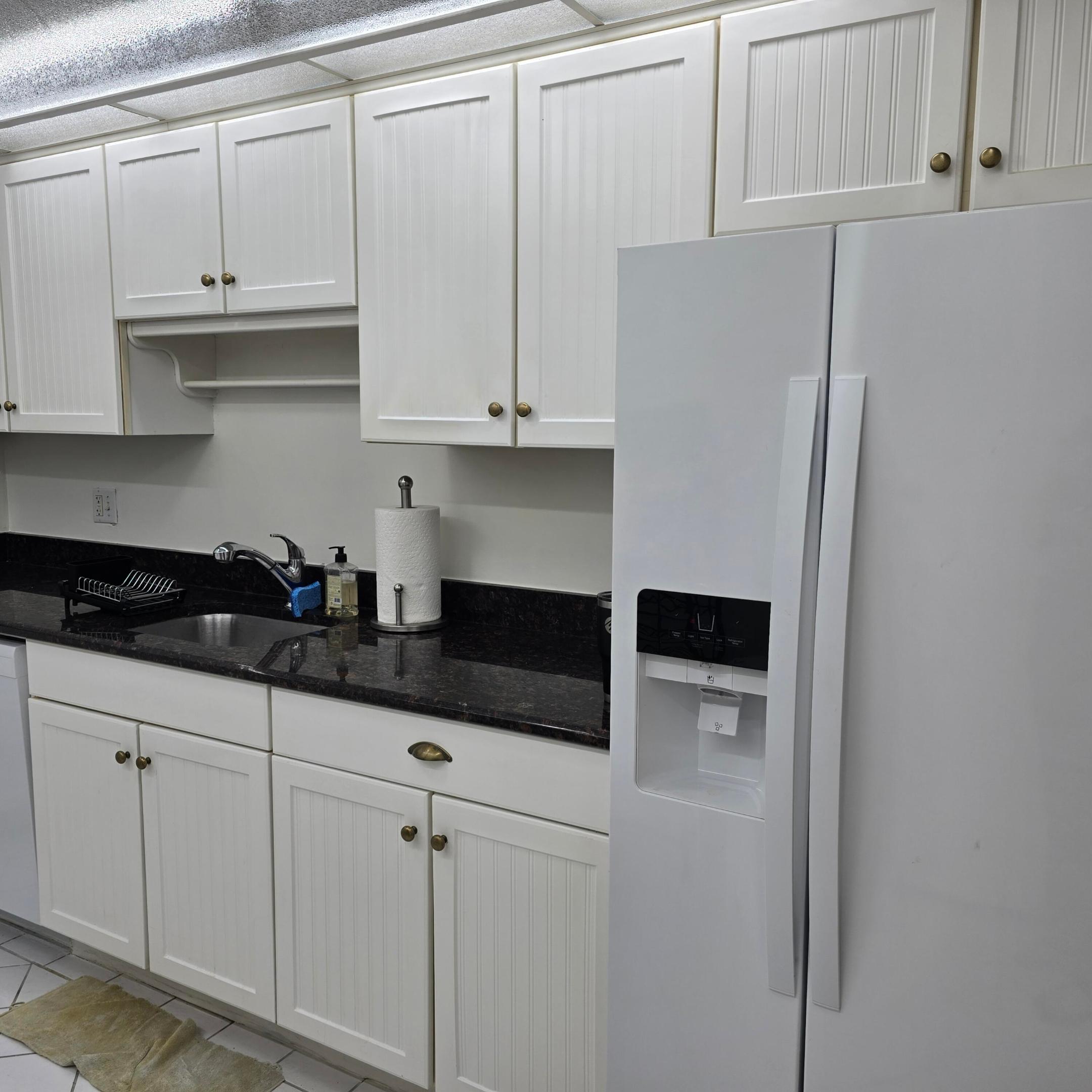 PATRICIAN OF PALM BEACH CONDO - Residential Lease