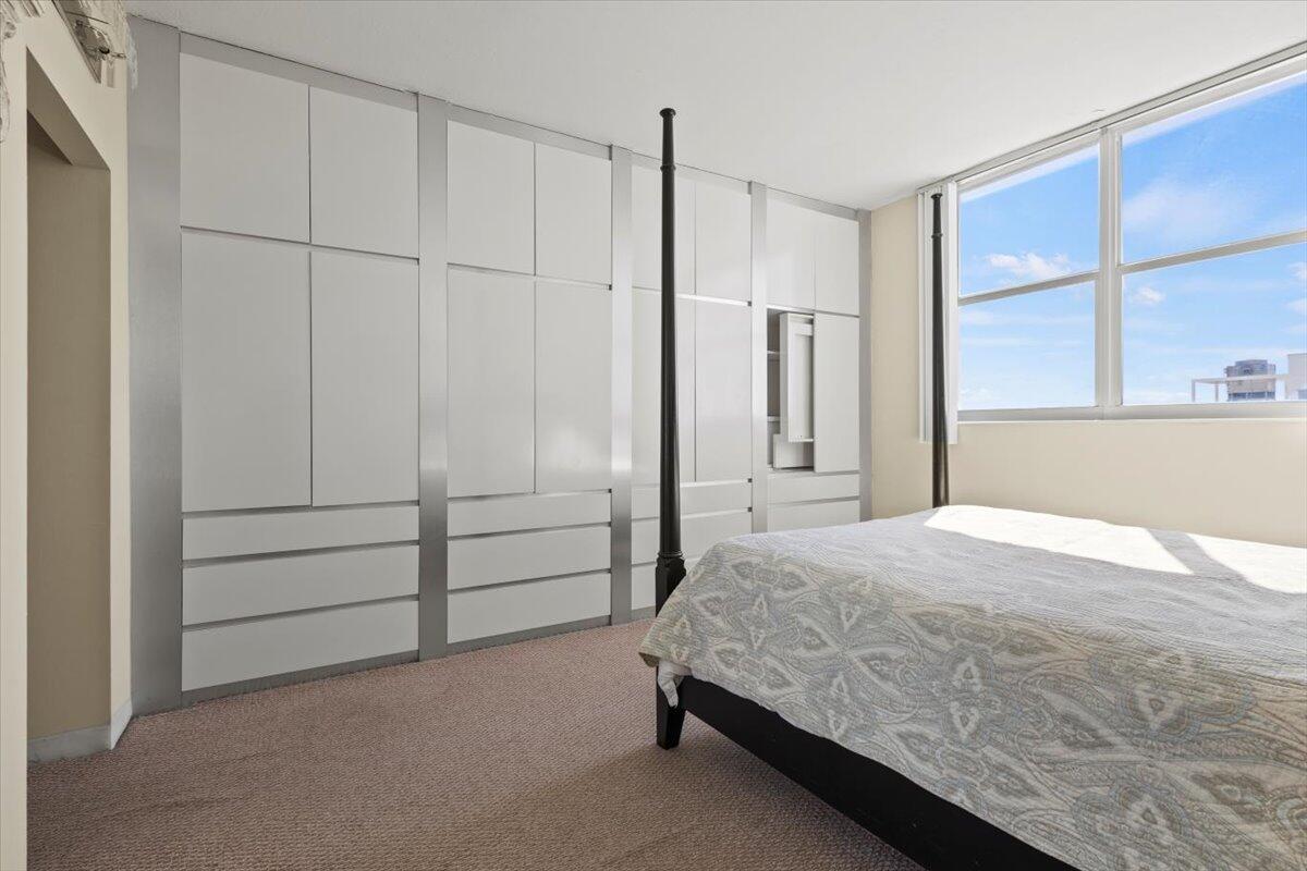 PATRICIAN OF PALM BEACH CONDO - Residential Lease