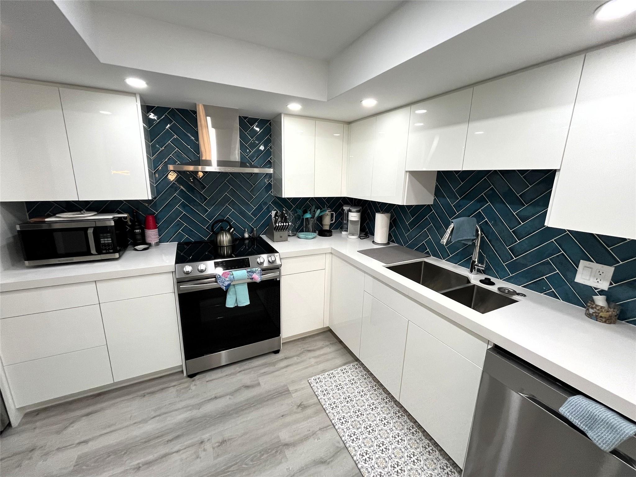 PLAYA DEL SOL CONDO - Residential Lease