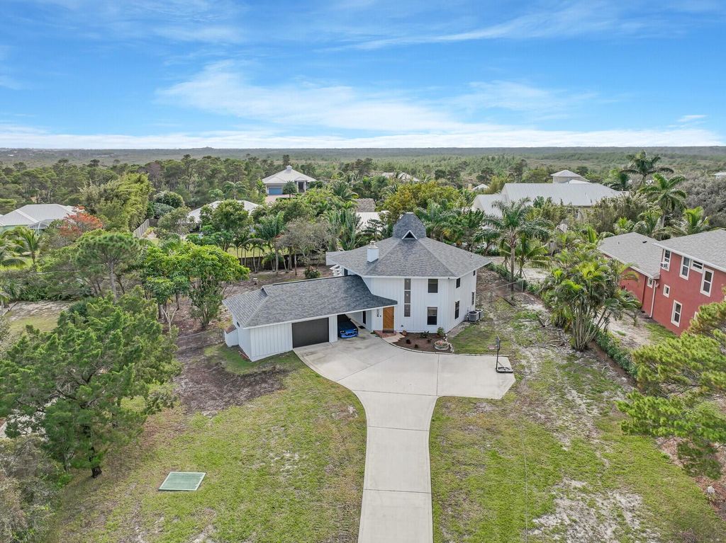 Photo of 9752 SE Highborne Way, Hobe Sound, FL 33455 (MLS # R11102810)