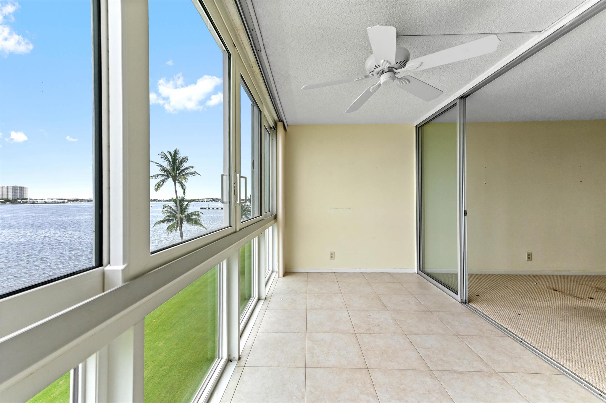 LAKE HARBOUR TOWERS CONDO - Residential