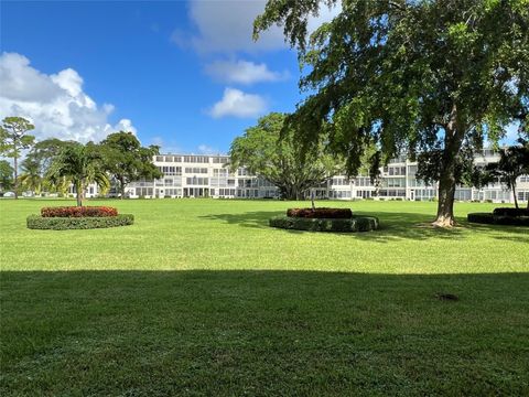 A home in Deerfield Beach