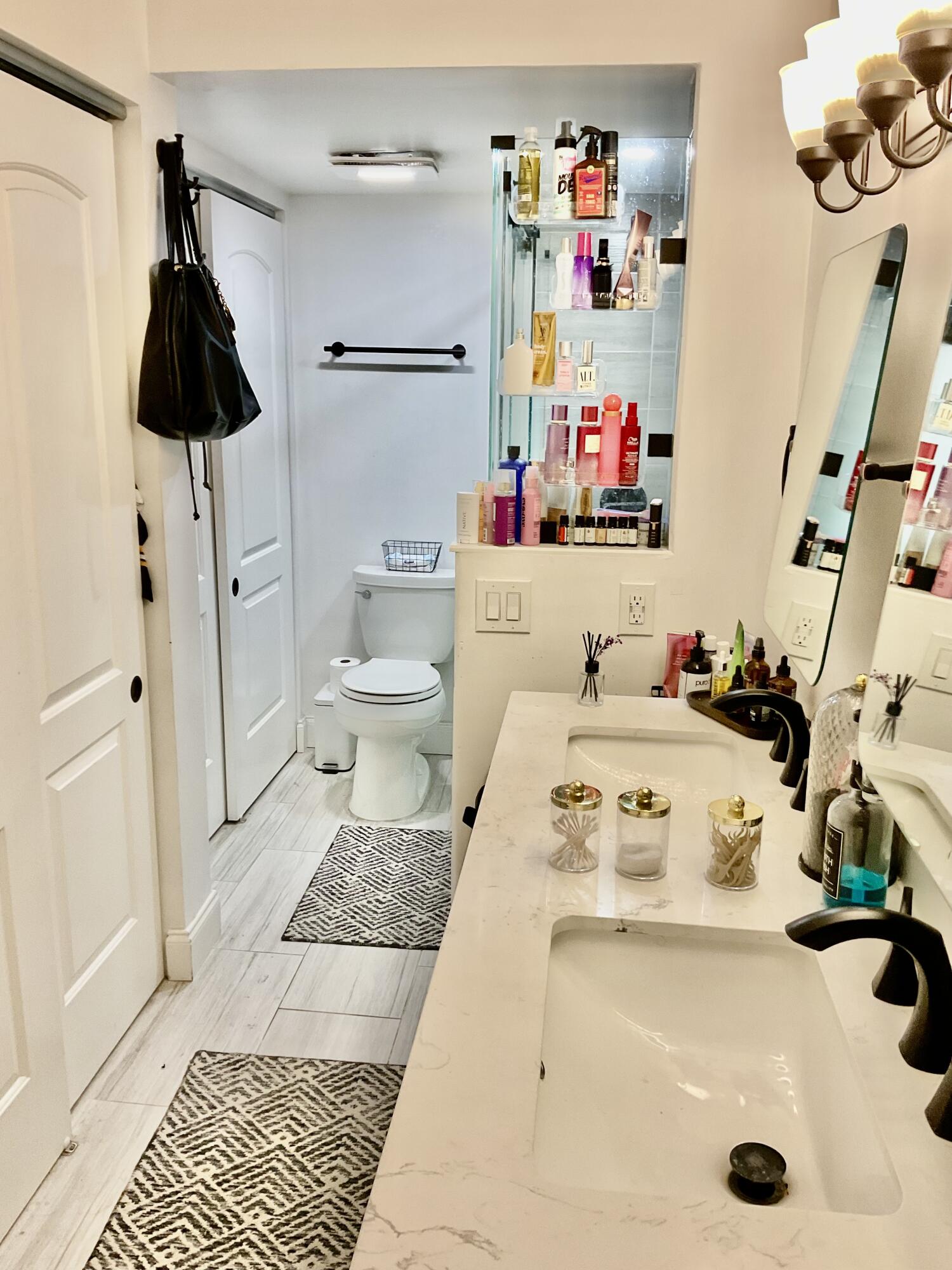 MAYFAIR HOUSE CONDO - Residential