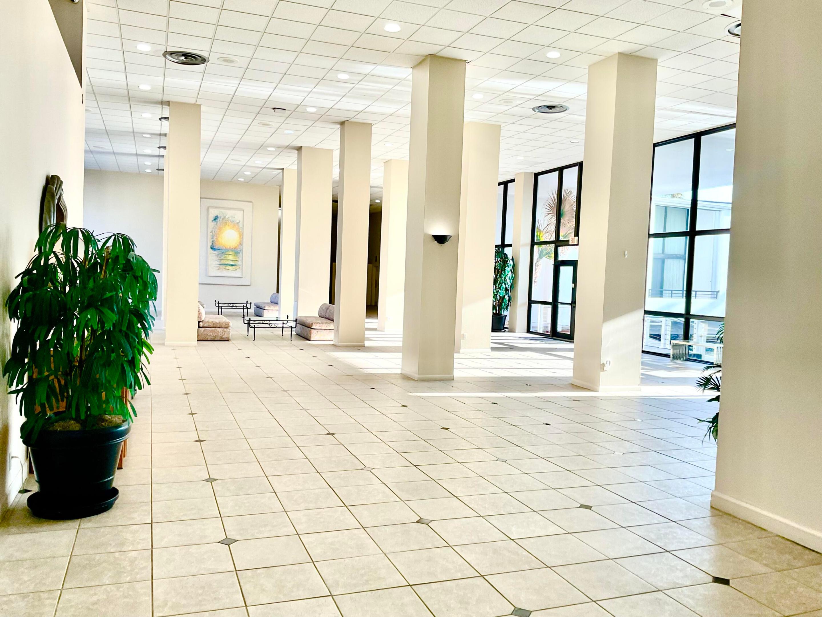 MAYFAIR HOUSE CONDO - Residential