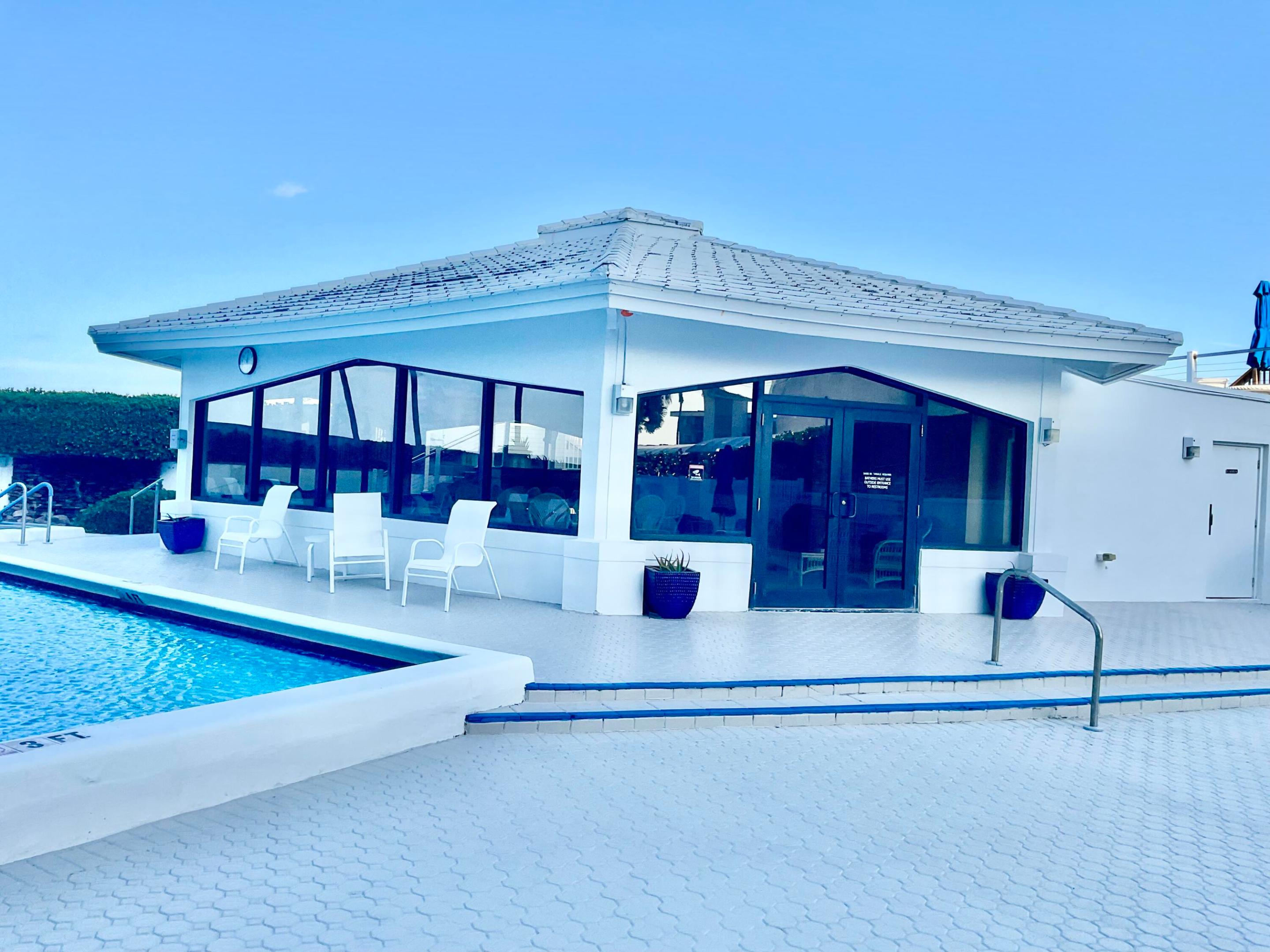 MAYFAIR HOUSE CONDO - Residential
