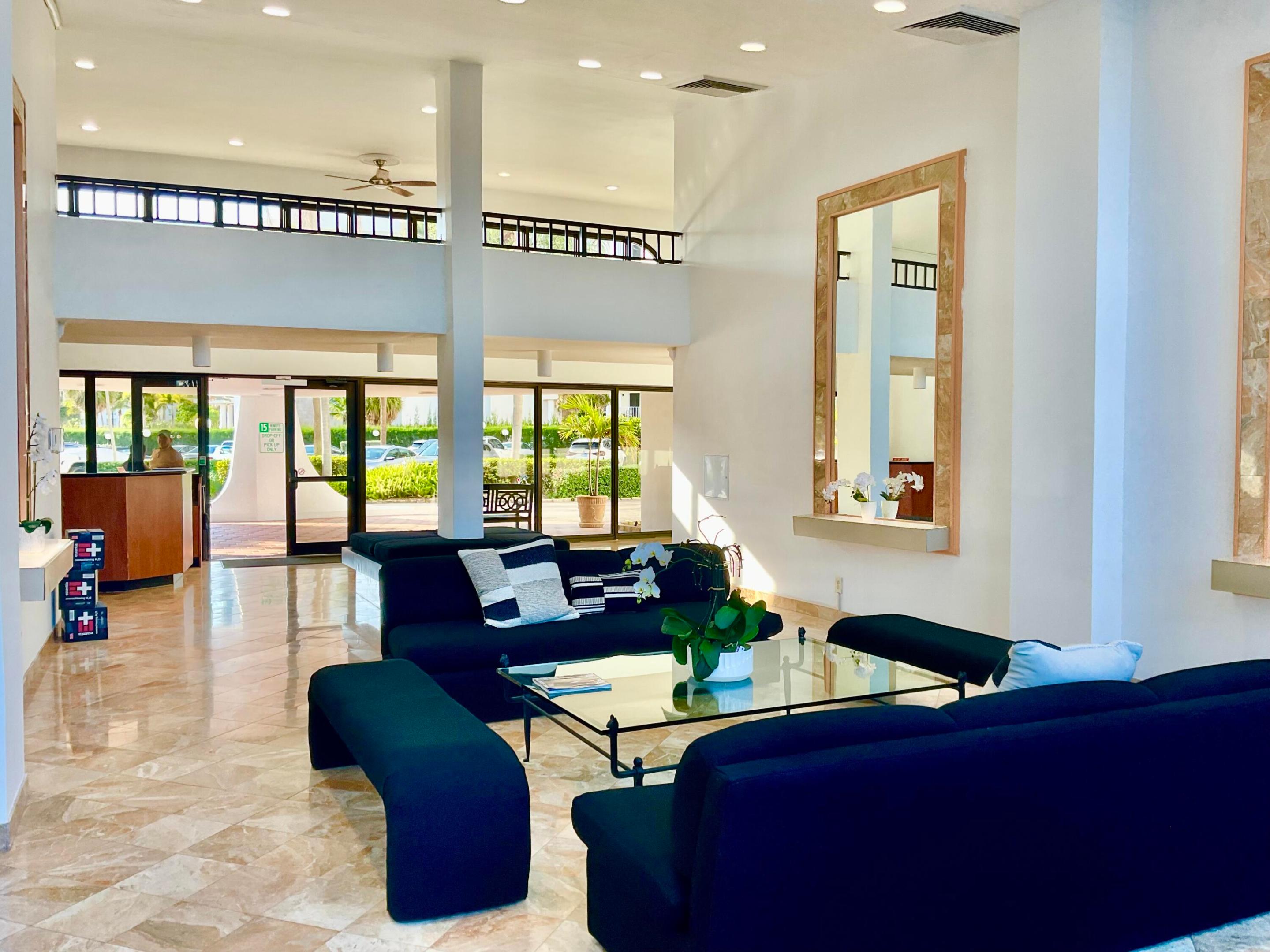MAYFAIR HOUSE CONDO - Residential