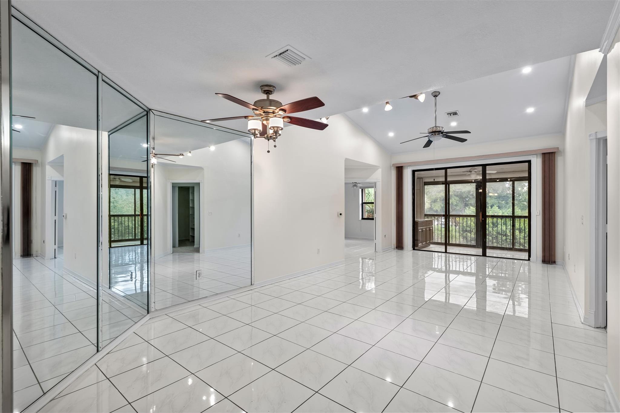 4250 NW 30th St 358