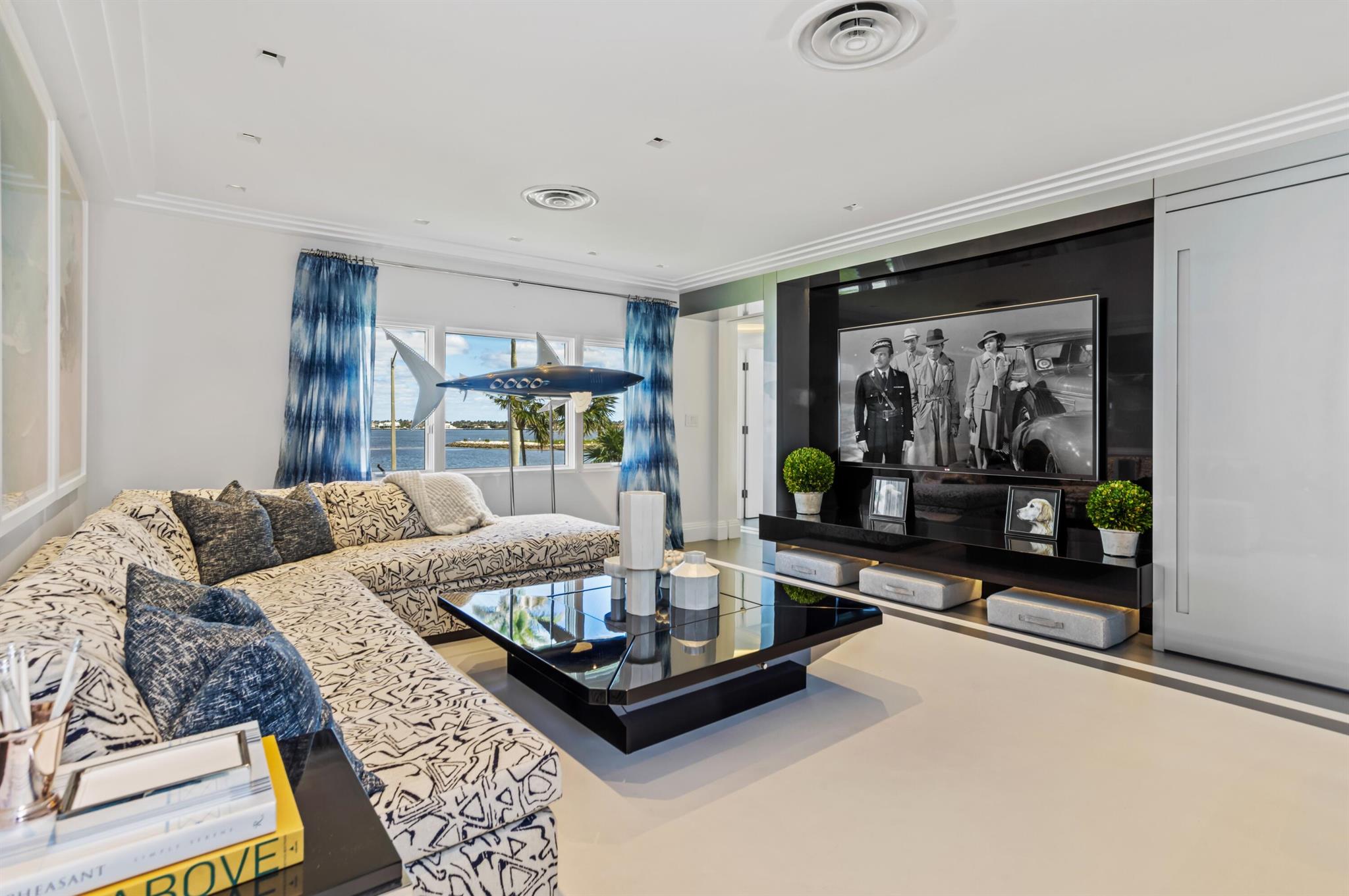 PERSHING PARK LAKE ADD - Residential