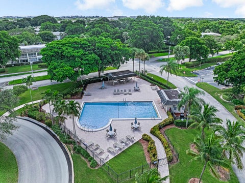 Tiny photo for 4402 MARTINIQUE CT #D4, Coconut Creek, FL 33066 (MLS # B26089636)
