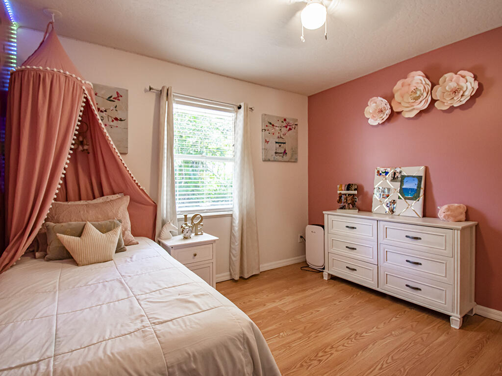 PINE TREE PARK UNIT NO 3 - Residential