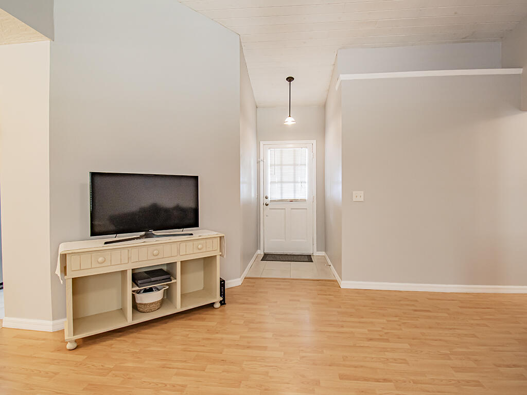 PINE TREE PARK UNIT NO 3 - Residential