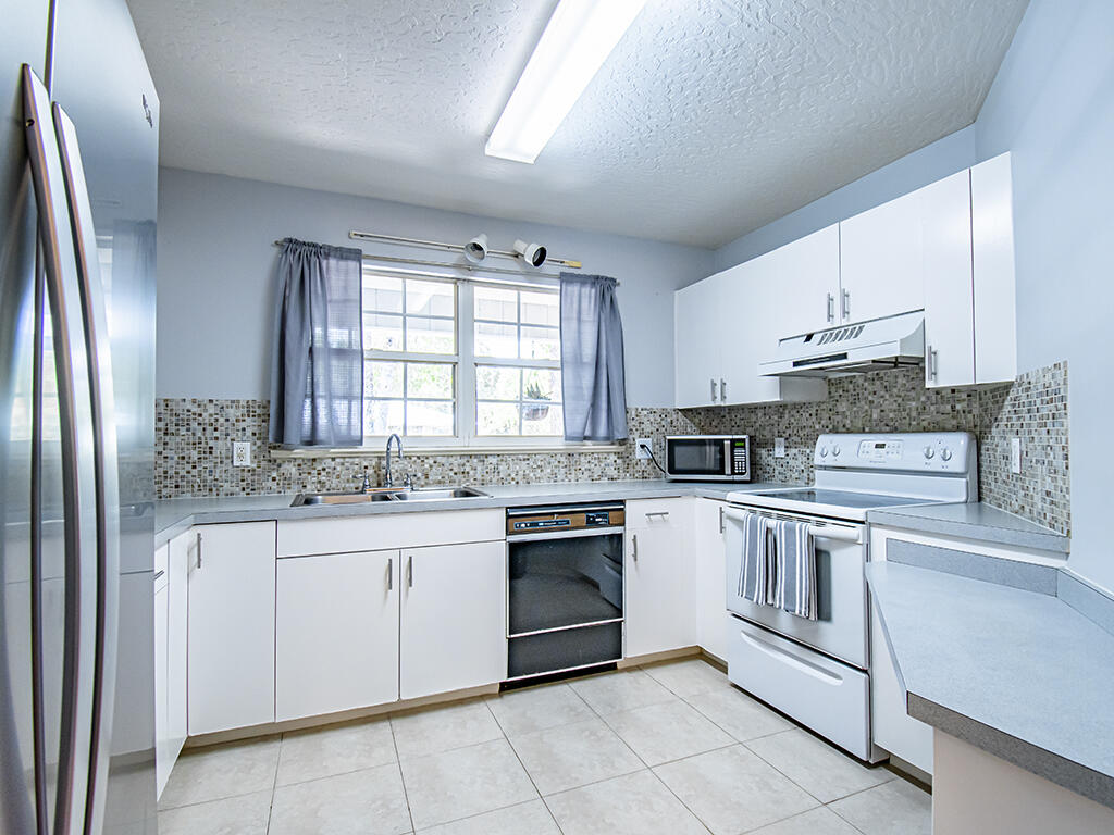 PINE TREE PARK UNIT NO 3 - Residential