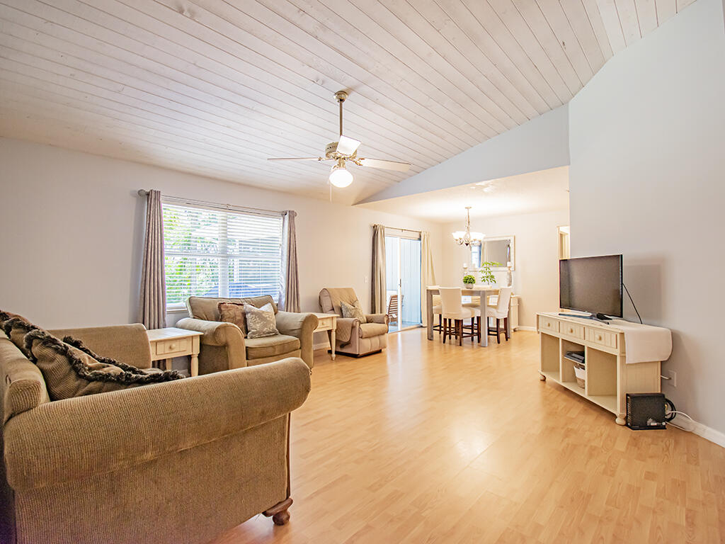 PINE TREE PARK UNIT NO 3 - Residential