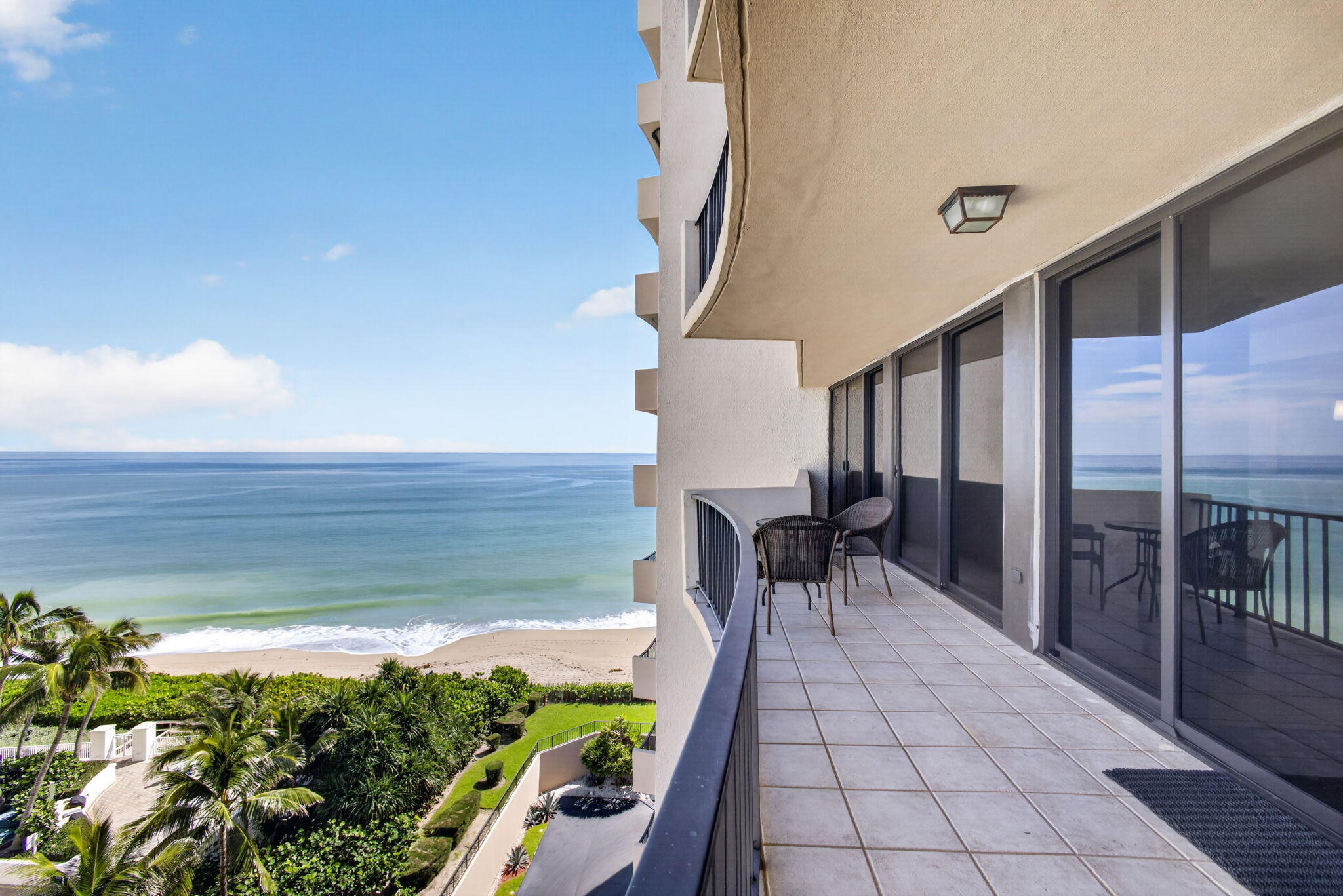 4200 N Ocean Drive 1-905