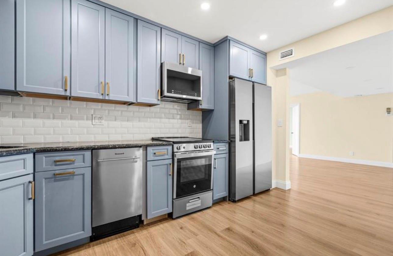 LANDS OF PRESIDENT CO - Residential