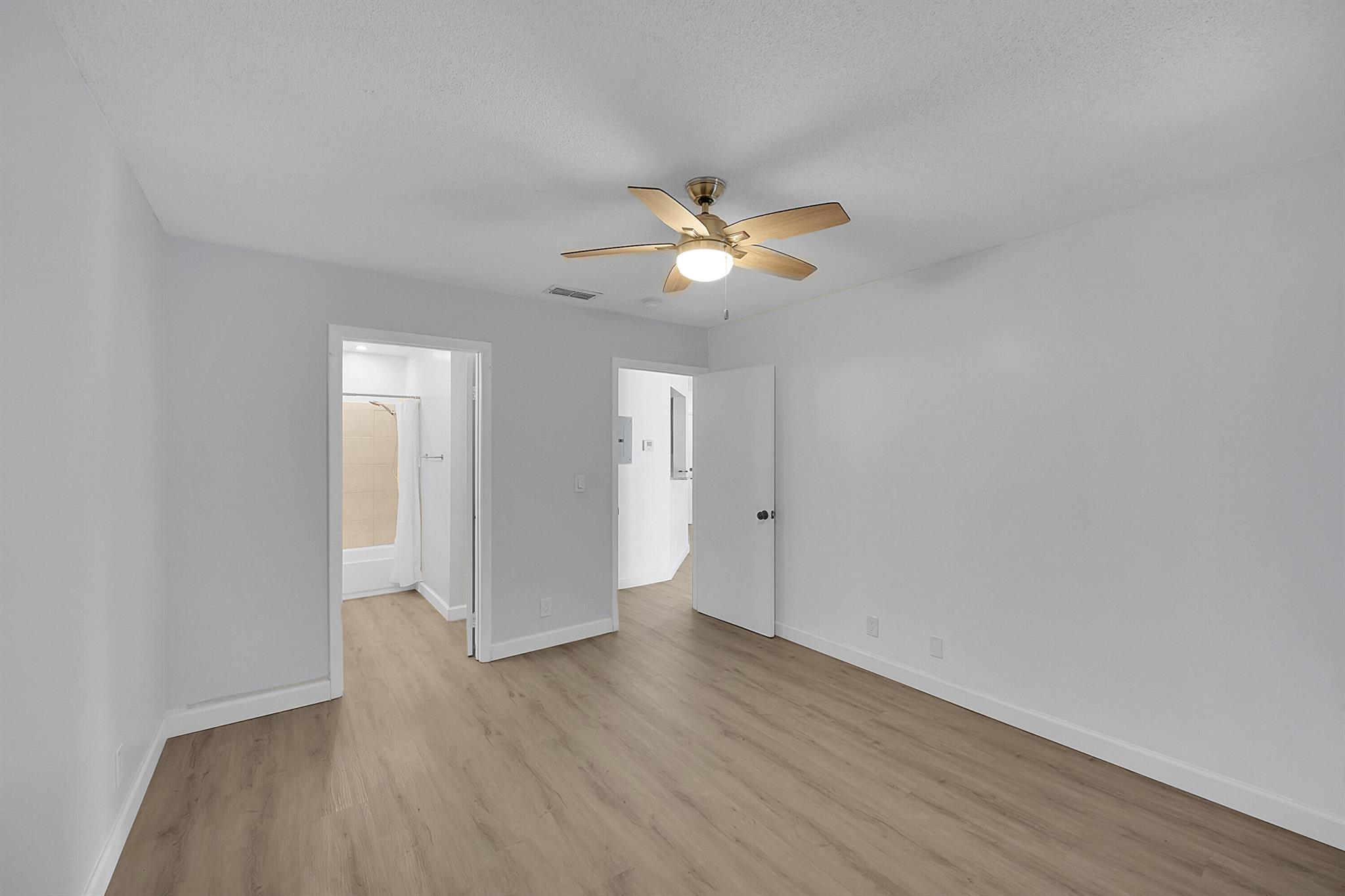 CASABLANCA ISLES CONDO - Residential Lease