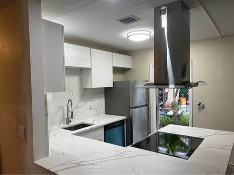 OCEAN DRIVE ESTATES - Residential Lease