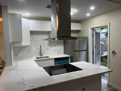 OCEAN DRIVE ESTATES - Residential Lease