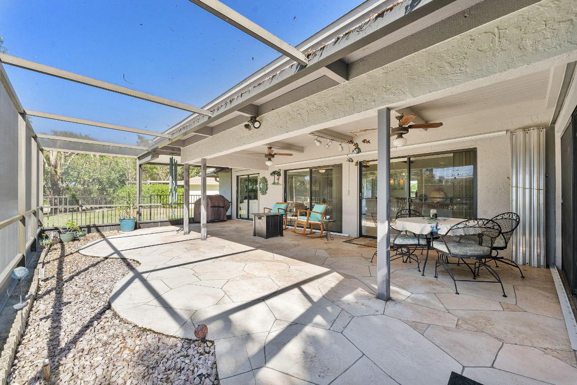 COCO WOOD LAKES SEC 3 - Residential