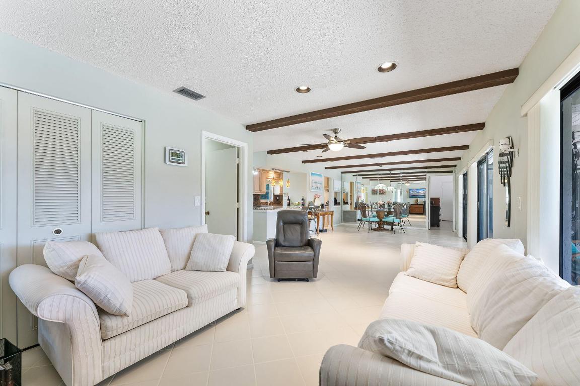 COCO WOOD LAKES SEC 3 - Residential