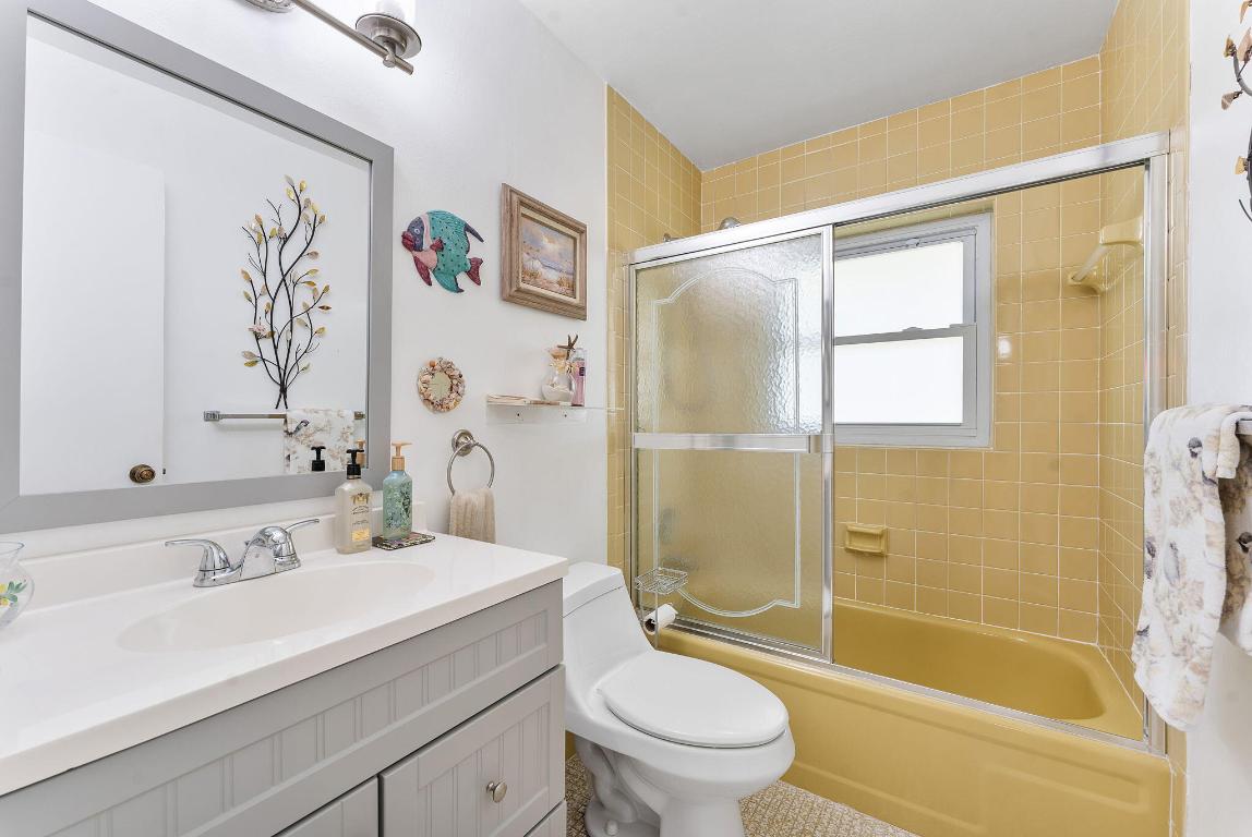 COCO WOOD LAKES SEC 3 - Residential