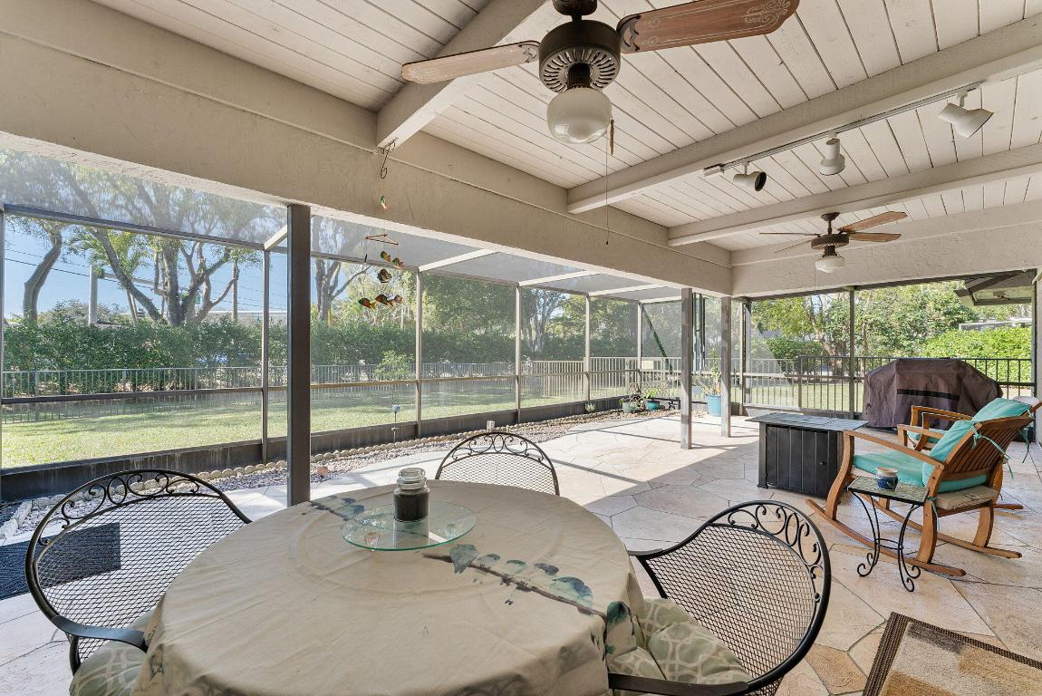 COCO WOOD LAKES SEC 3 - Residential