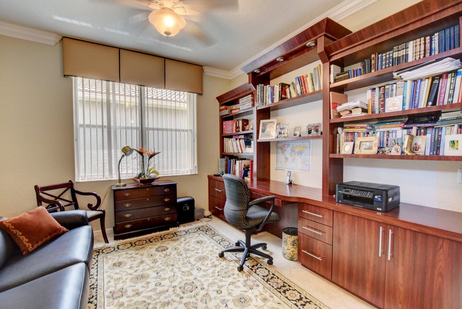 VALENCIA FALLS 7 - Residential